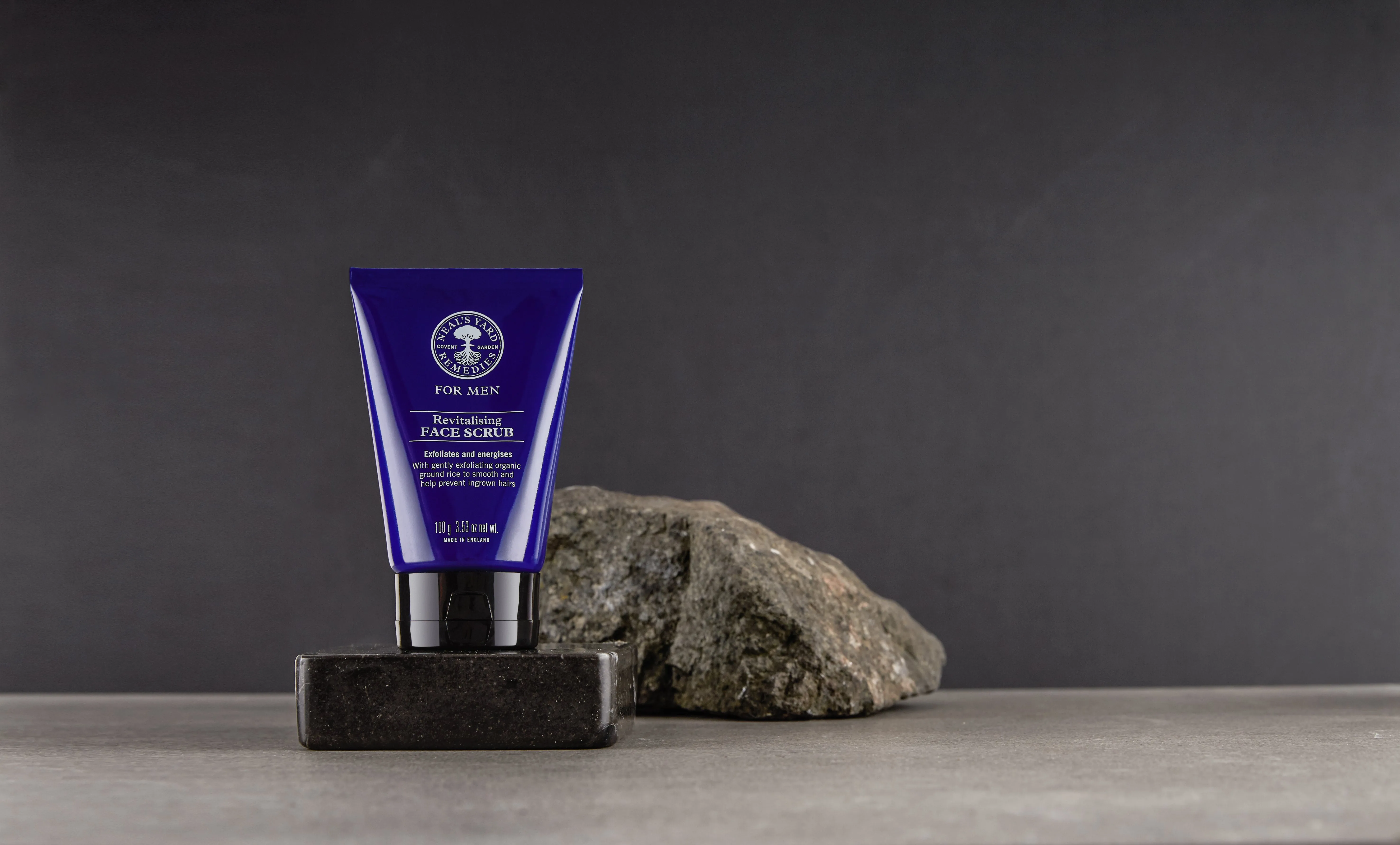Revitalising Mens Face Scrub