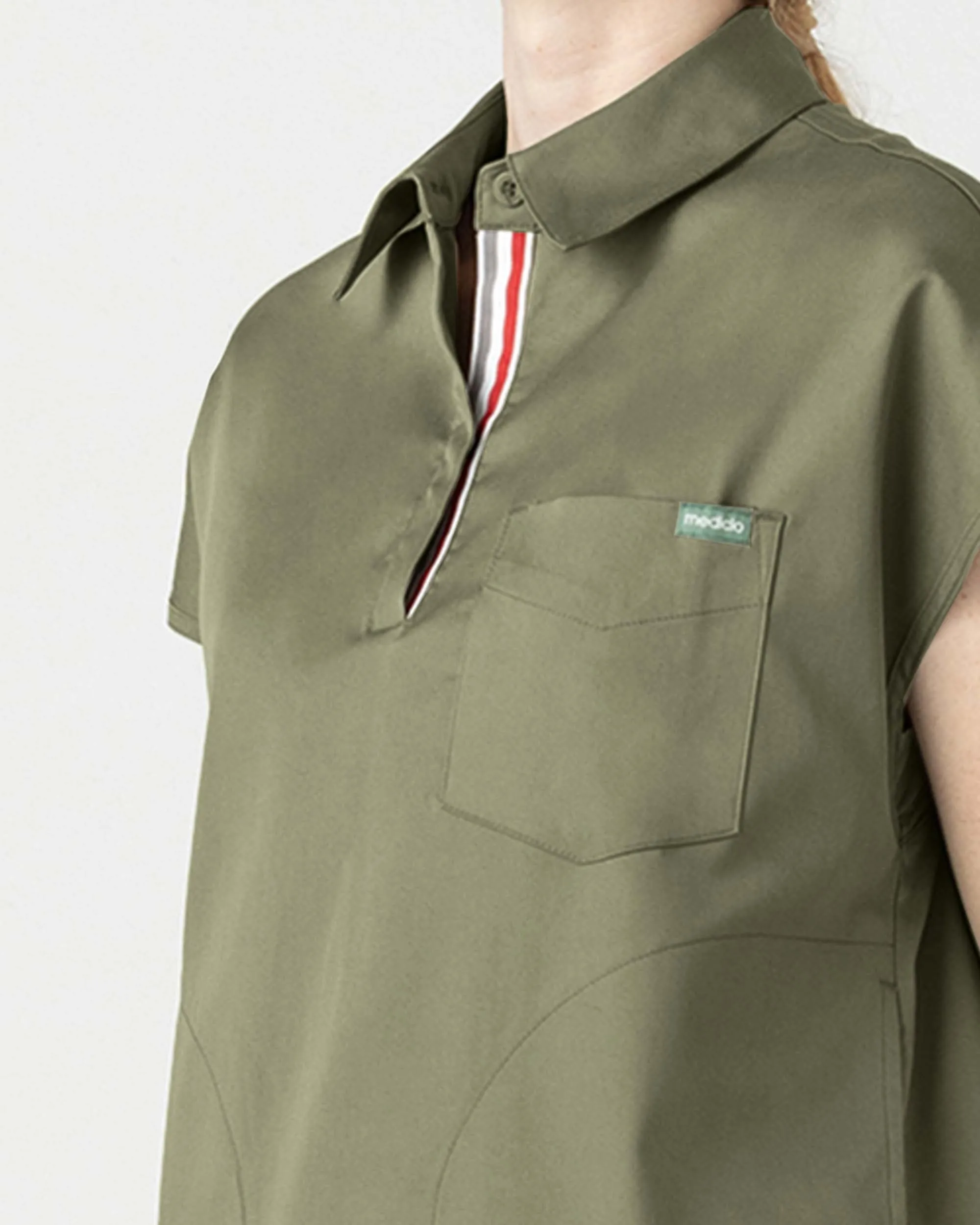 TENCEL™ Capri‎ ‎ Collared Scrub Top
