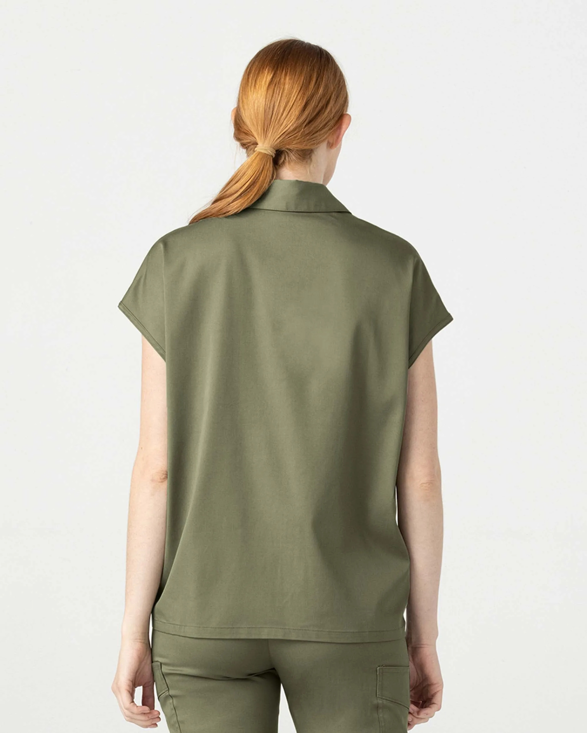 TENCEL™ Capri‎ ‎ Collared Scrub Top
