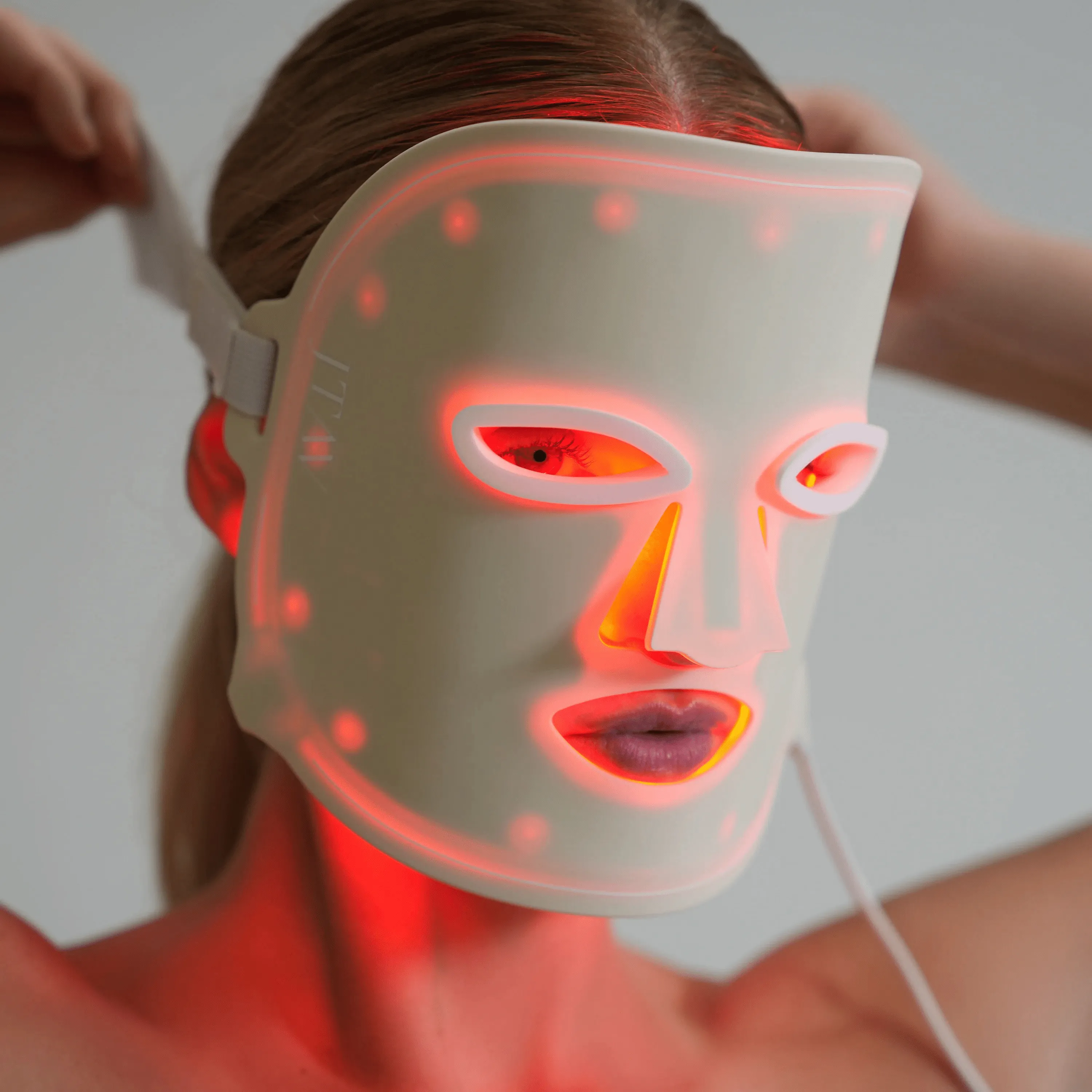 The JTAV Glow-Pro LED Mask